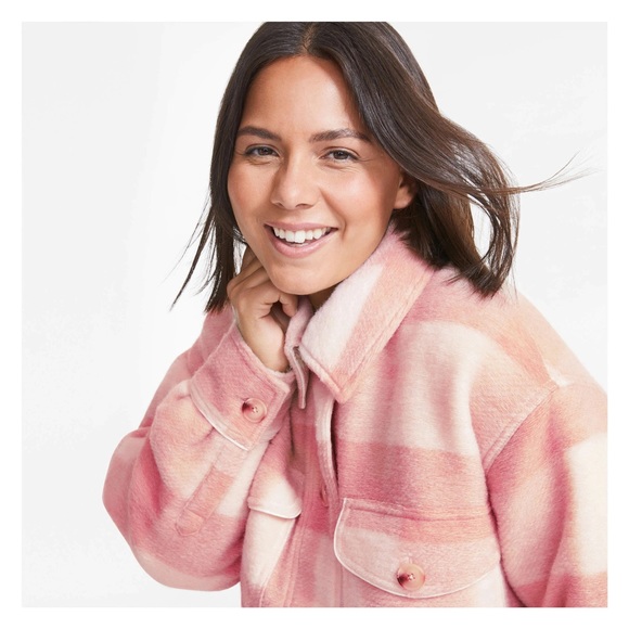 Jillian Harris X Joe Fresh shacket in quilted pink - Picture 5 of 5